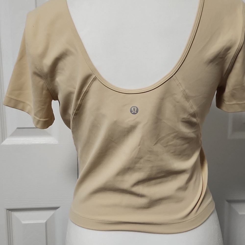 Lululemon Align Tee in Prosecco - Picture 4 of 8